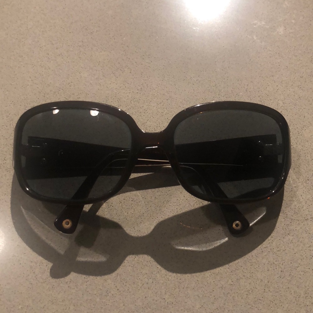 Coach sunglasses 😎